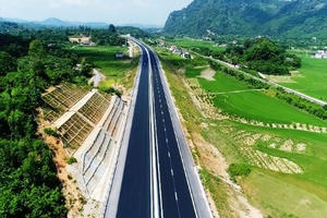 Hai dự án thành phần cao tốc Bắc - Nam qua Hà Tĩnh đầu tư hơn 17.000 tỷ đồng