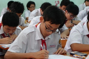 TP Hồ Chí Minh: Học sinh lớp 7 sẽ làm bài khảo sát bằng hình thức trực tuyến TP Hồ Chí Minh: Học sinh lớp 7 sẽ làm bài khảo sát bằng hình thức trực tuyến