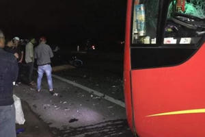 Đắk Lắk: Đi họp lớp về, 3 thanh niên tử vong sau va chạm với xe khách