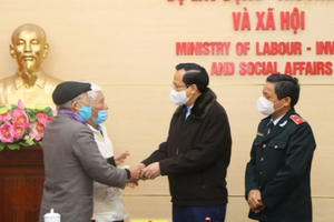 Truy trả 47 năm tiền chế độ thương binh cho cụ 75 tuổi ở buổi tiếp dân