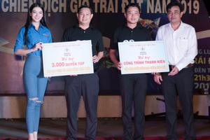 Hoa hậu Phương Khánh vinh dự trở thành “đại xứ Xanh”, kêu gọi người dân tắt điện và bảo vệ môi trường