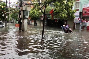 Hải Phòng: Nhiều tuyến phố ngập sâu sau trận mưa lớn