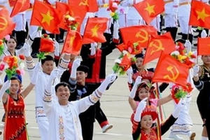 90 năm - hành trình chưa mỏi