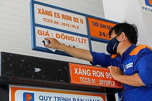 Giá xăng dự kiến có thể giảm mạnh trong ngày hôm nay 12/12