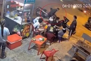 Điều tra vụ Giám đốc doanh nghiệp hành hung nam sinh lớp 7 giữa đường