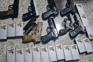 Bắt quả tang thanh niên bán súng cùng hàng trăm viên đạn