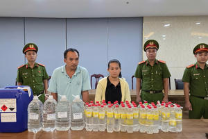 Phát hiện cơ sở sản xuất 1.000 lít giấm ăn giả từ axit pha với nước giếng khoan tại Đà Nẵng