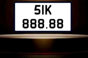 Đấu giá biển số 51K-888.88, đạt kỷ lục 32,34 tỷ đồng