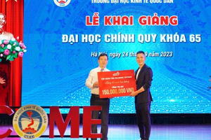 TNG Holdings Vietnam tiếp sức giấc mơ đến trường cho tân sinh viên đặc biệt khó khăn