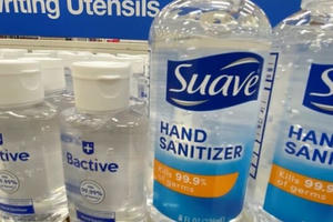 4 người Mỹ chết do uống nước rửa tay