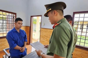 Khởi tố, bắt tạm giam đối tượng sử dụng mạng máy tính chiếm đoạt 80 tỷ đồng