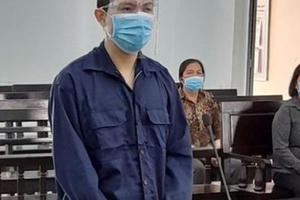 10 lần phóng hỏa đốt nhà, đối tượng phải hầu tòa