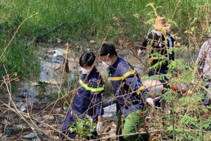 Tìm thấy thi thể nam thanh niên nhảy cầu Bến Thủy 1