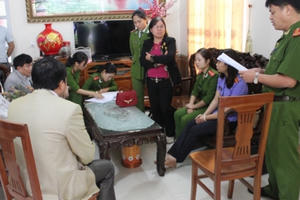 Nữ thủ kho "đục két" bỏ túi gần 100 triệu đồng