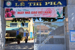 Ngày Nhà giáo Việt Nam về thăm trường Lê Thị Pha gặp thầy cô gieo mầm sống đẹp
