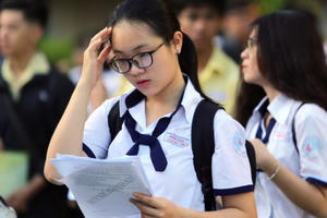 Đề thi tham khảo môn Toán thi THPT 2021: Điểm 9,10 ít hơn năm 2020