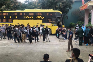 “Chặn” xe khách chở 53 người Trung Quốc nhập cảnh trái phép