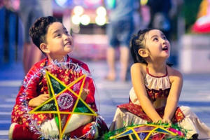 Chủ tịch nước Nguyễn Xuân Phúc gửi thư cho thiếu niên, nhi đồng nhân dịp Tết Trung thu Chủ tịch nước Nguyễn Xuân Phúc gửi thư cho thiếu niên, nhi đồng nhân dịp Tết Trung thu