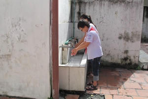 Năm học mới: Cần quan tâm đầu tư xây nhà vệ sinh trong trường học
