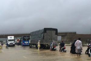 Gần 5.500 nhà tại tỉnh Quảng Nam bị ngập sâu do mưa lụt