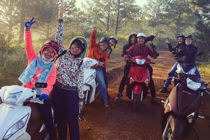 Bùng tranh cãi ăn Tết ở nhà hay đi du lịch