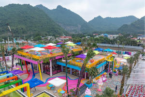 Trung tâm dịch vụ mà ngỡ tác phẩm nghệ thuật khổng lồ tại Flamingo Golden Hill Hà Nam vừa ra mắt