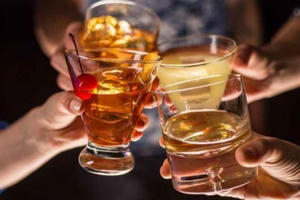 300 triệu lít rượu lậu: Buôn bán tràn lan, ai uống cứ uống