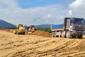 Thủ tướng yêu cầu đẩy nhanh tiến độ các công trình hạ tầng giao thông