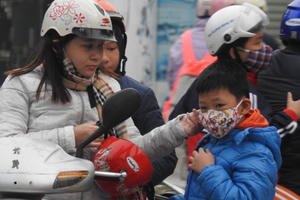 Hà Nội: Nhiều trường cho học sinh nghỉ học vì trời quá rét