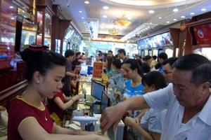 Giá vàng ngày 11/7: Vàng SJC tăng 300 nghìn đồng/lượng