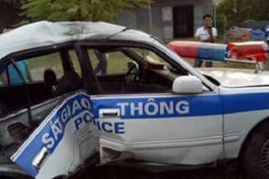 Quảng Ninh: Xe CSGT gặp nạn trên đường truy đuổi xe chở hàng nghìn viên ma túy tổng hợp