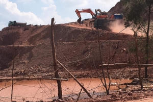Công ty Khoáng sản Linh Trung bị phạt nặng vì cả gan khai thác đất vượt ngoài ranh giới