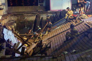 Sập sàn gỗ tại lễ hội âm nhạc ở Tây Ban Nha, hơn 300 người bị thương