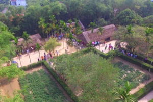 Tháng 5 trên quê hương Bác Tháng 5 trên quê hương Bác