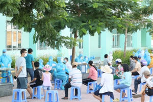 TP Vũng Tàu tổ chức lấy mẫu xét nghiệm SARS-CoV-2 cho người dân phường 11