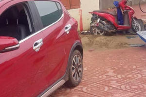 Giáo viên cấp 3 lùi xe khiến học sinh cấp 2 tử vong