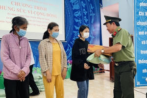 Phòng An ninh Đối ngoại Công an tỉnh Đồng Nai tổ chức nhiều hoạt động ý nghĩa nhân ngày truyền thống