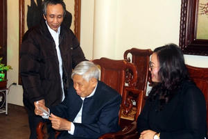 Ký ức về giây phút nguyên Tổng bí thư Lê Khả Phiêu nhận thư cảm ơn từ người tù oan Hàn Đức Long