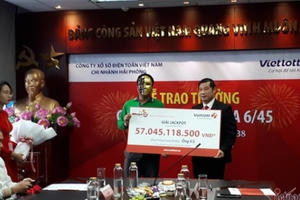 Tài xế Grabbike trúng Vietlott 57 tỷ đồng, vẫn chạy xe ôm ngày đêm