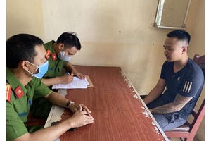 Thanh Hóa: Bị dí dao bắt cóc đòi nợ khi đang ngủ với vợ