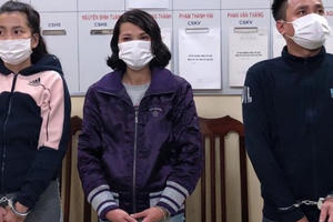 Hà Nội: Khởi tố 3 đối tượng "dàn cảnh" móc túi du khách trên phố cổ