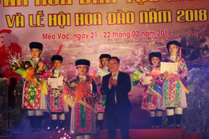 Hà giang: Tổ chức ngày hội Văn hóa dân tộc Mông và Lễ hội hoa Đào năm 2018