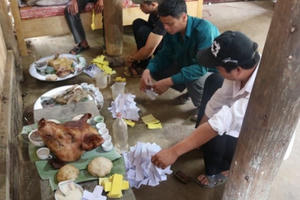 'Mục sở thị' phong tục Tết của người Dao quần chẹt