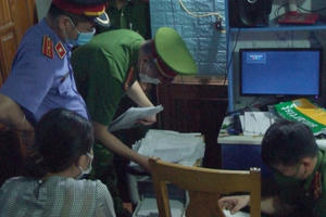 Hai “quan xã” ở Nghệ An bị bắt về tội Lạm dụng chức vụ chiếm đoạt tài sản