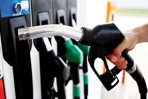 Giá xăng sẽ tăng lần thứ tư liên tiếp, vượt 30.000 đồng/lít?