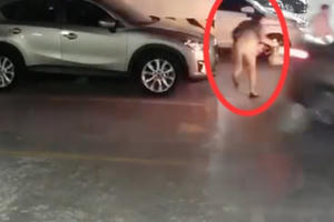 Video: Hoảng hồn xế hộp đi lùi húc vào người phụ nữ dưới tầng hầm