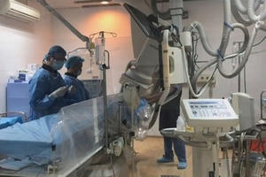 Người đàn ông bị nhồi máu cơ tim khi đi bộ trong lạnh 10 độ