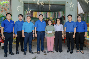 Hỗ trợ kịp thời 5 hộ dân bị dông lốc tốc mái nhà, hư hỏng tài sản ở Phú Mỹ