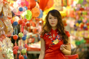 Phố đèn lồng rực rỡ giữa trung tâm Sài Gòn Phố đèn lồng rực rỡ giữa trung tâm Sài Gòn