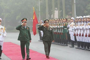 Đoàn đại biểu Chính trị cấp cao QĐND Lào thăm chính thức Việt Nam Đoàn đại biểu Chính trị cấp cao QĐND Lào thăm chính thức Việt Nam